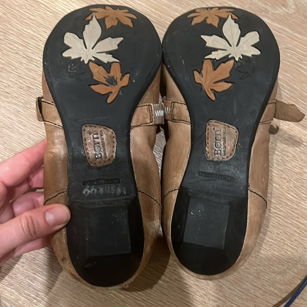 Born Womens Mary Jane Ballet Brown Leather Slip On with small heel 8.5/40 - Picture 2 of 4